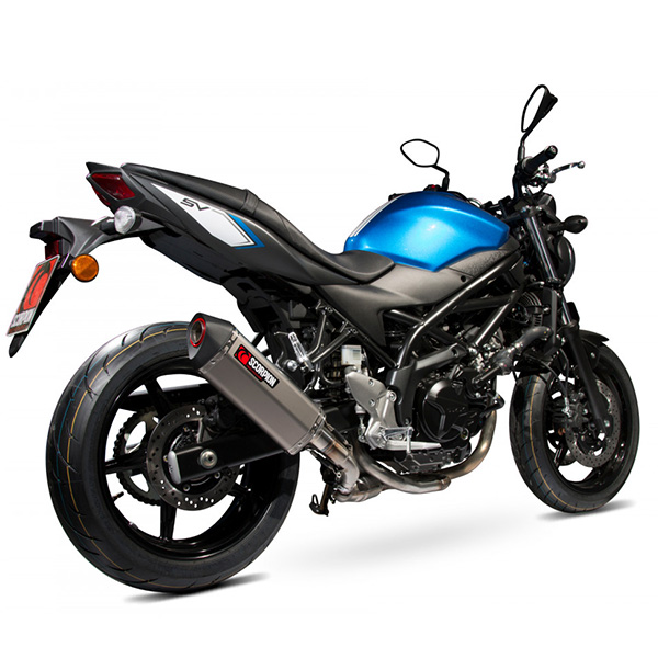 scorpion-exhausts_serket-parallel_suzuki-sv650-x_16-21_titanium_on-bike-3-quarter.jpg