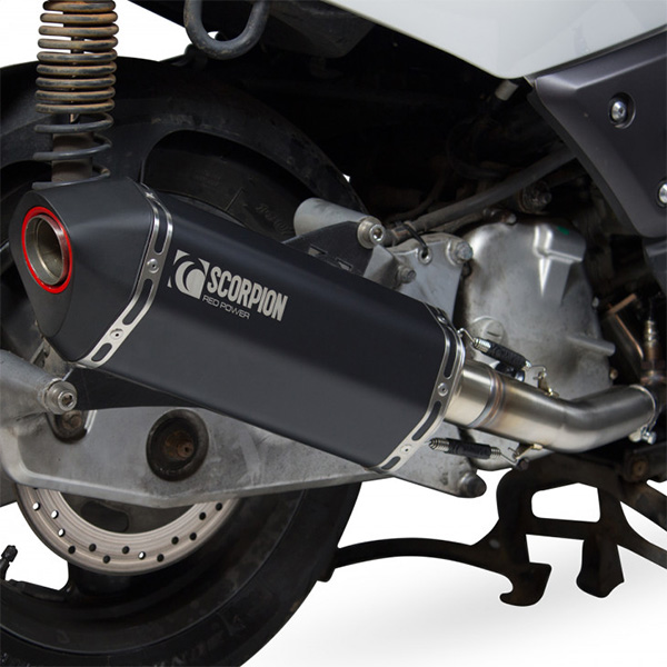 scorpion-exhausts_serket-parallel_yamaha_xmax125_08-16_black-ceramic_on-bike-close.jpg