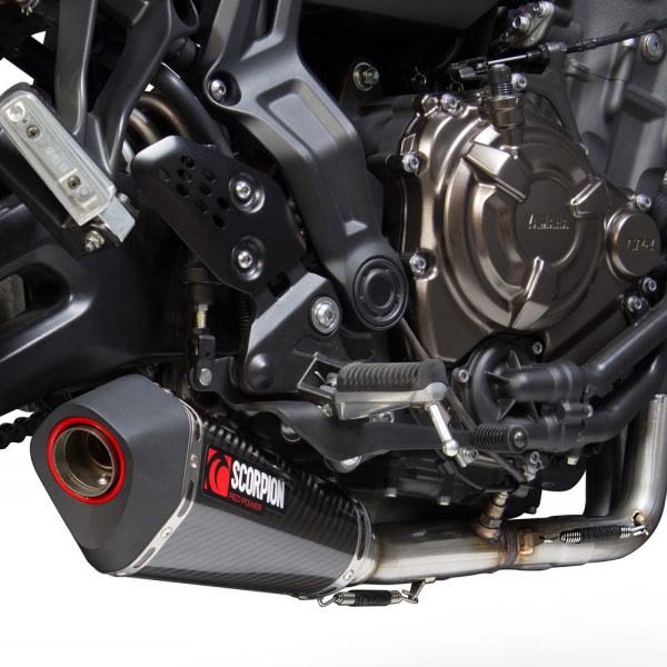 scorpion-exhausts_serket-taper_yamaha-tracer-700_16-19_carbon_close.jpg