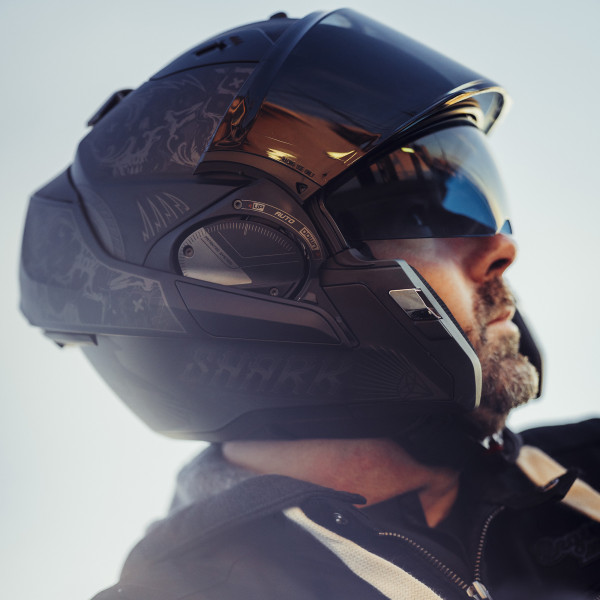 shark_evo_gt_rozen_helmet_matt_black_detail1.jpg