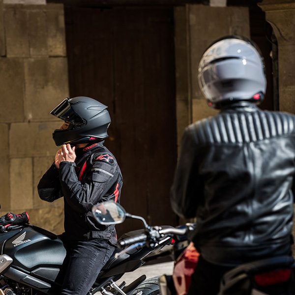 shoei_helmets_nxr-2_basalt-grey_lifestyle4.jpg