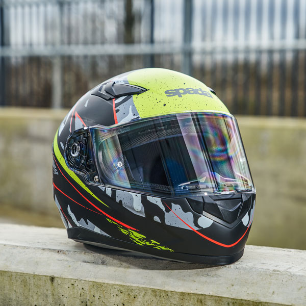 spada_helmet_raiden-ce_camo-yellow_lifestyle1.jpg