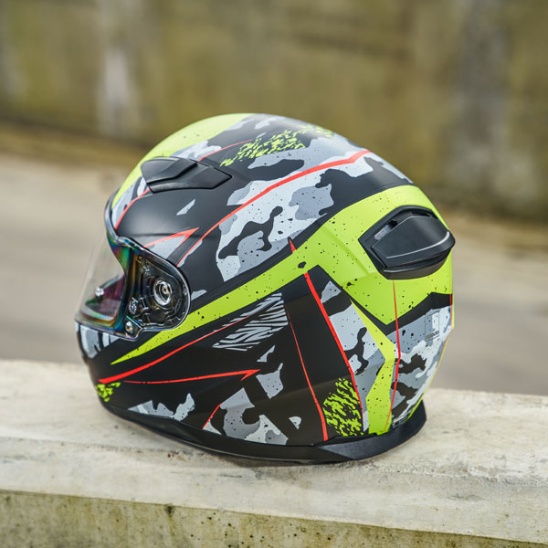 spada_helmet_raiden-ce_camo-yellow_lifestyle3.jpg