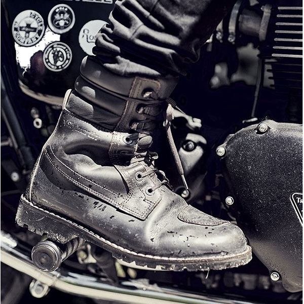 stylmarting_boots_yurok_black_lifestyle2.jpg