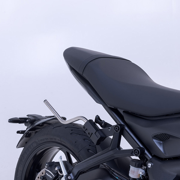 sw-motech_blaze-h-saddlebags_triumph-trident-660_detail2.jpg