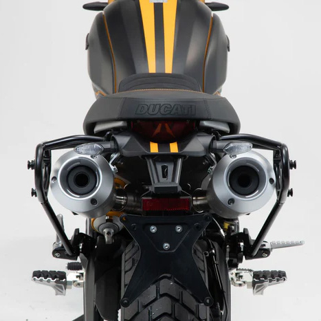 sw-motech_legend-side-bag-and-fitting-kit_bc.hta.22.895.20000_detail4.jpg