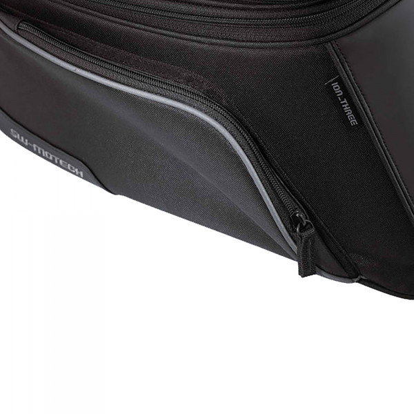 sw-motech_luggage_ion-three-tank-bag_detail1.jpg