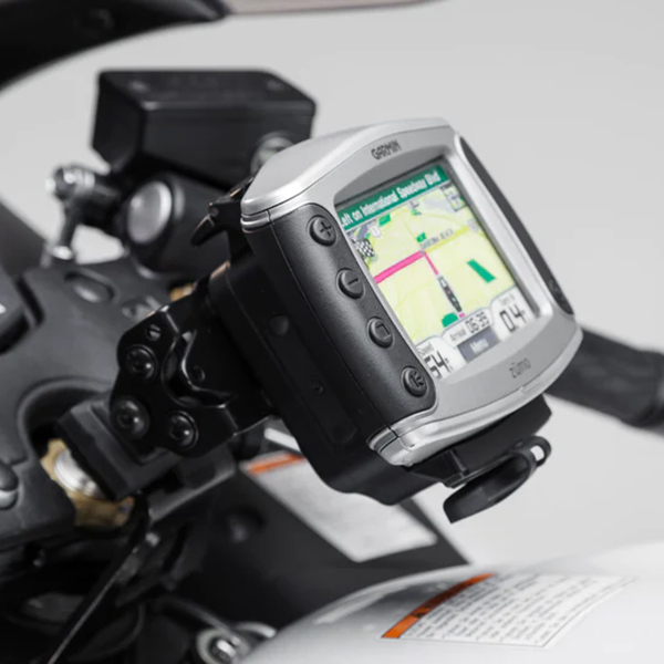 sw_motech_bike_specific_gps_mount_suzuki_gsx1300_hayabusa_detail1.jpg