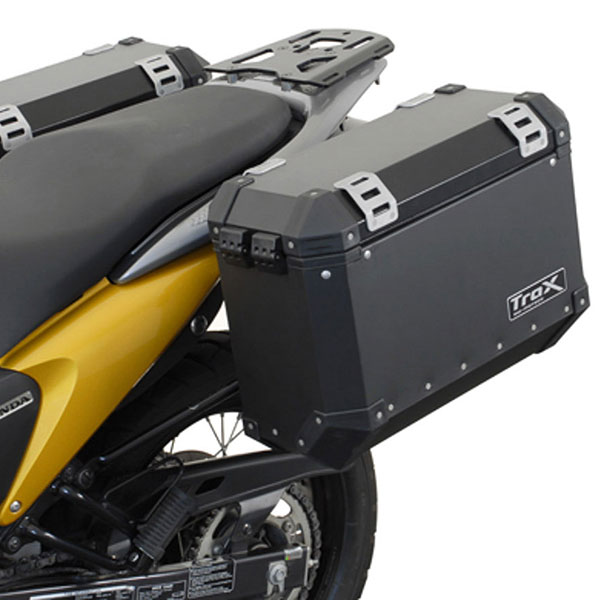 sw_motech_evo_side_carriers_honda_xl_700_v_transalp_07-12_detail1.jpg