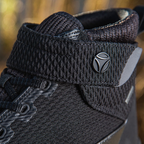 tcx_boots_firegun-2_black_lifestyle3.jpg