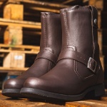 alpinestars-leather_boots_camargue-v2_brown_lifestyle1.jpg