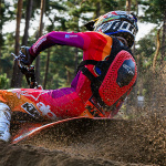 alpinestars_airbag-system_tech-air-mx_black-white-red_lifestyle2.jpg