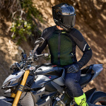 alpinestars_jacket_textile_troop-air_black-fluo-yellow_lifestyle2.jpg