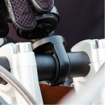 beeline_accessories_bar-clamp-mount_black_lifestyle1.jpg