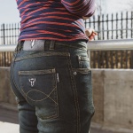 bull-it_ladies_jeans_sr4_flex-blue_lifestyle03.jpg