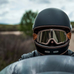 by-city_helmet_roadster-2_matt-black_lifestyle2.jpg