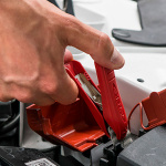 ctek_accessories_connect-battery-clamps_lifestyle1.jpg