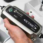 ctek_battery-charger_mxs-3-8-automatic-charger_lifestyle1.jpg