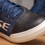 dainese_boots_textile_york-d-wp-shoes_black-iris-white_lifestyle3.jpg