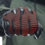 dainese_gloves-textile_unruly-ergo-tek_black-fluo-red_lifestyle2.jpg