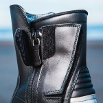 daytona_ladies_leather_boots_pilot-sl_black_lifestyle6.jpg