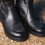 daytona_ladies_leather_boots_pilot-sl_black_lifestyle8.jpg