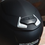 duchinni_helmet_d1300_matt-black_lifestyle3.jpg