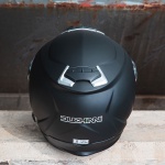 duchinni_helmet_d1300_matt-black_lifestyle4.jpg