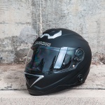 duchinni_helmet_d1300_matt-black_lifestyle7.jpg