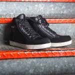 dxr_leather_boots_santa-cruz_black_lifestyle1.jpg