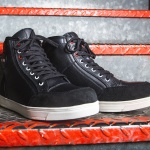 dxr_leather_boots_santa-cruz_black_lifestyle2.jpg