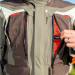 furygan_jacket-textile_voyager-3c_coffee-pearl-kaki_lifestyle1.jpg