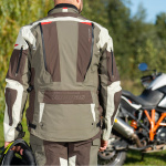 furygan_jacket-textile_voyager-3c_coffee-pearl-kaki_lifestyle7.jpg