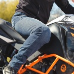 furygan_jeans_kevlar_stretch-ghost_lifestyle16.jpg