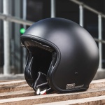 hjc_helmet_v30_matt-black_lifestyle5.jpg