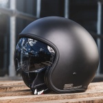hjc_helmet_v30_matt-black_lifestyle8.jpg