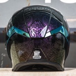 icon_helmet_airform_chantilly-opal_purple_lifestyle4.jpg