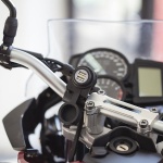 interphone_12v-2-usb-moto-adapter_detail2.jpg