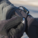 keis_gloves-textile_g701s_heated-armoured-short_lifestyle8.jpg