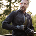 knox_armour_micro-lock-chest-protector_lifestyle2.jpg