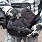 kriega_luggage_r8-waistpack_lifestyle2.jpg