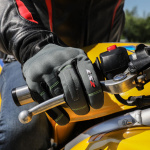 ls2_gloves_jet-ii_grey_lifestyle-1.jpg