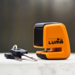 luma_enduro-92-d-mini-disc-block_orange-black_lifestyle1.jpg