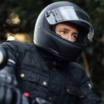 merlin_helmets_revival_matt-black_lifestyle1.jpg