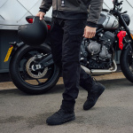 merlin_jeans_denim_remy-2-d3o-cargo_black_lifestyle1.jpg