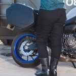 merlin_ladies_jeans-denim_riley_black_lifestyle2.jpg