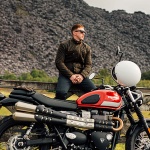 merlin_textile-jacket_expedition_olive_lifestyle1.jpg