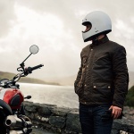 merlin_textile-jacket_expedition_olive_lifestyle3.jpg