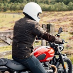 merlin_textile-jacket_expedition_olive_lifestyle4.jpg