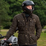 merlin_textile-jacket_kurkbury_olive_life-style_1.jpg